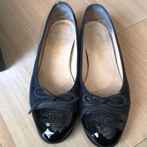 CHANEL original black patent leather shoes